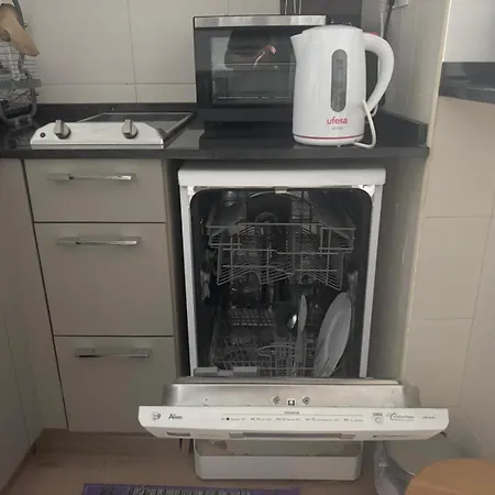 Charming Flat Near Sta Apolonia Station