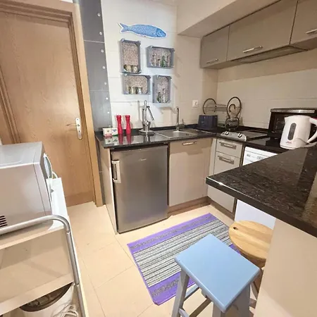 Апартаменты Charming Flat Near Sta Apolonia Station Лиссабон
